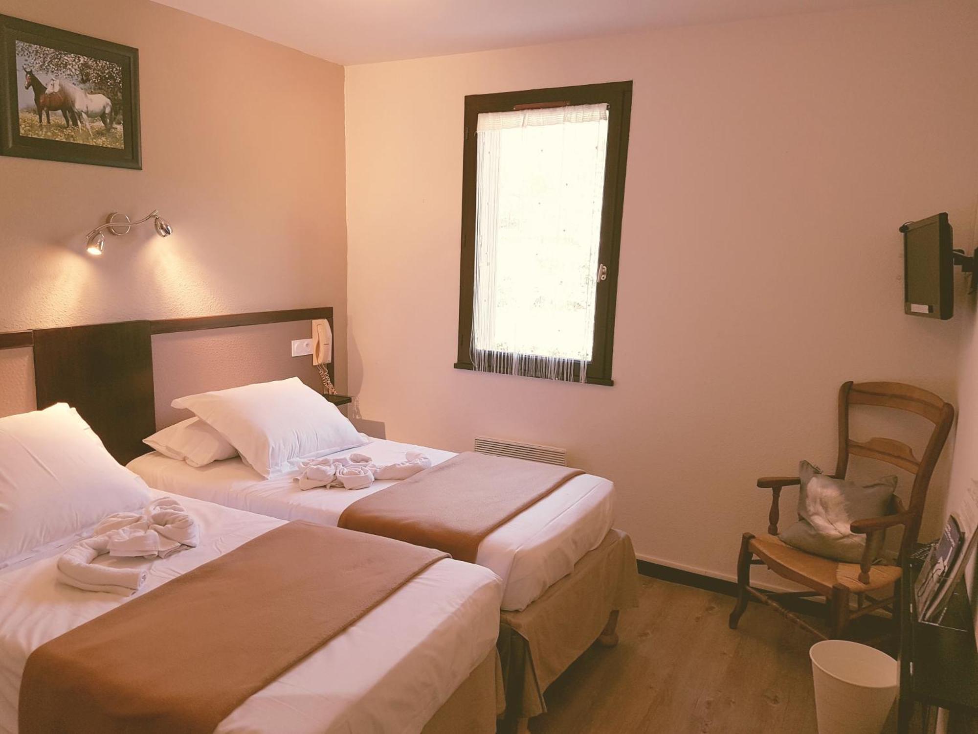 Hôtel Les Gabarres Tour-de-Faure Quarto foto