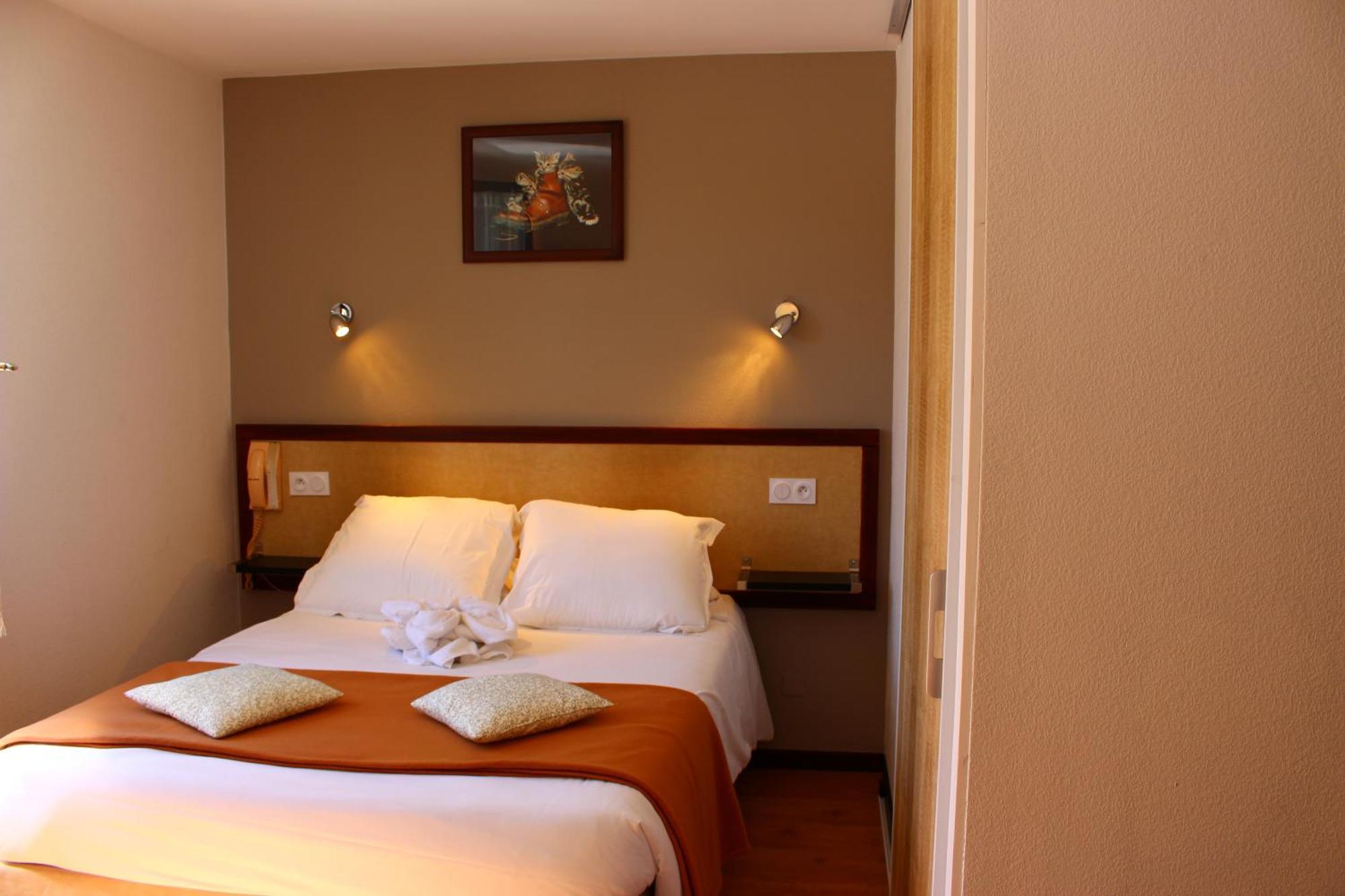 Hôtel Les Gabarres Tour-de-Faure Quarto foto