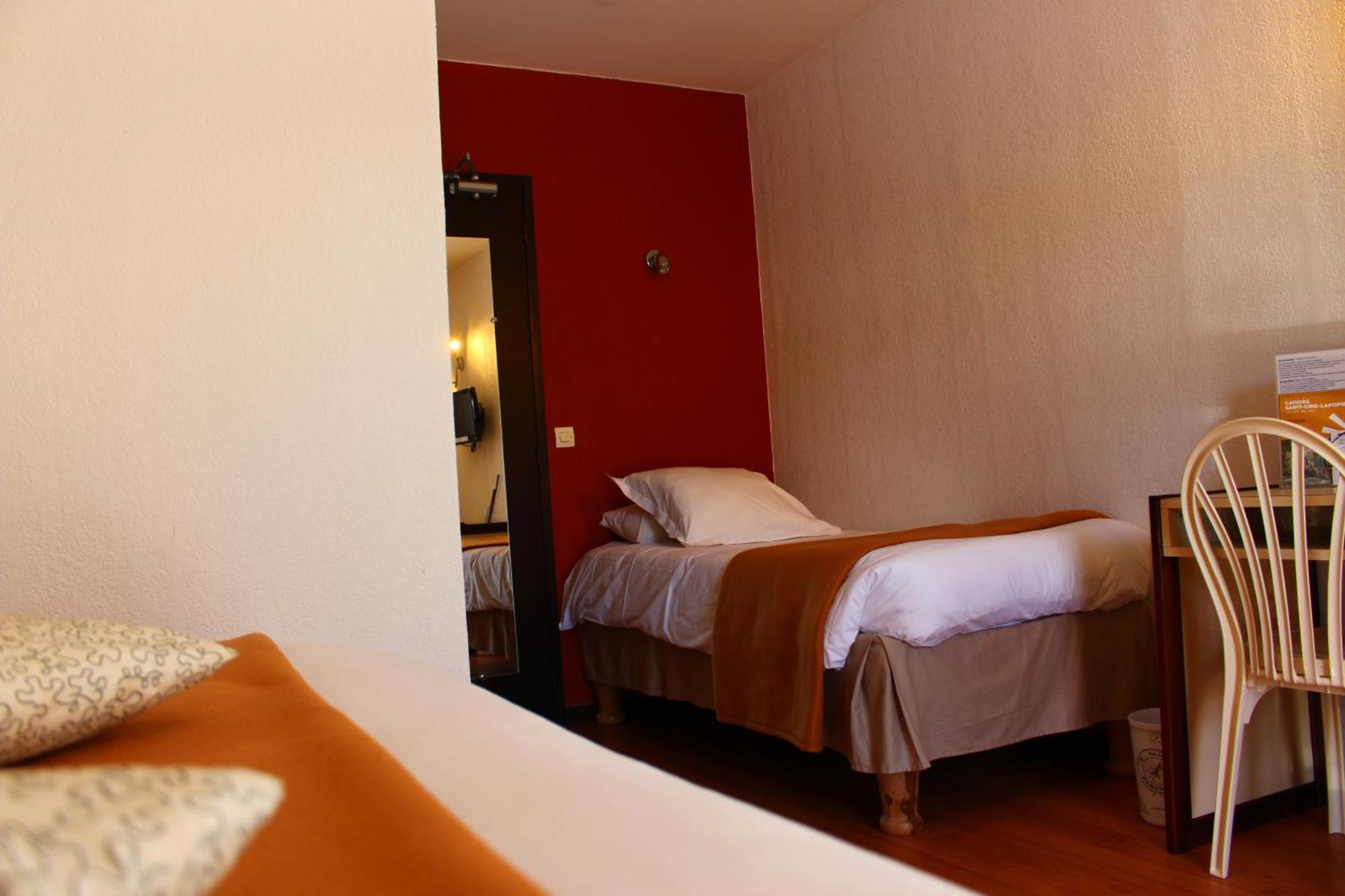 Hôtel Les Gabarres Tour-de-Faure Quarto foto